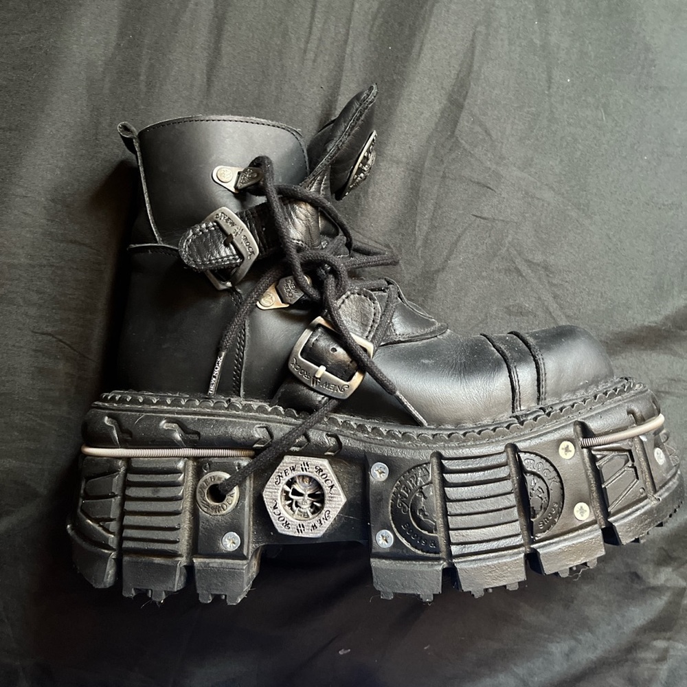 New rock tank boots